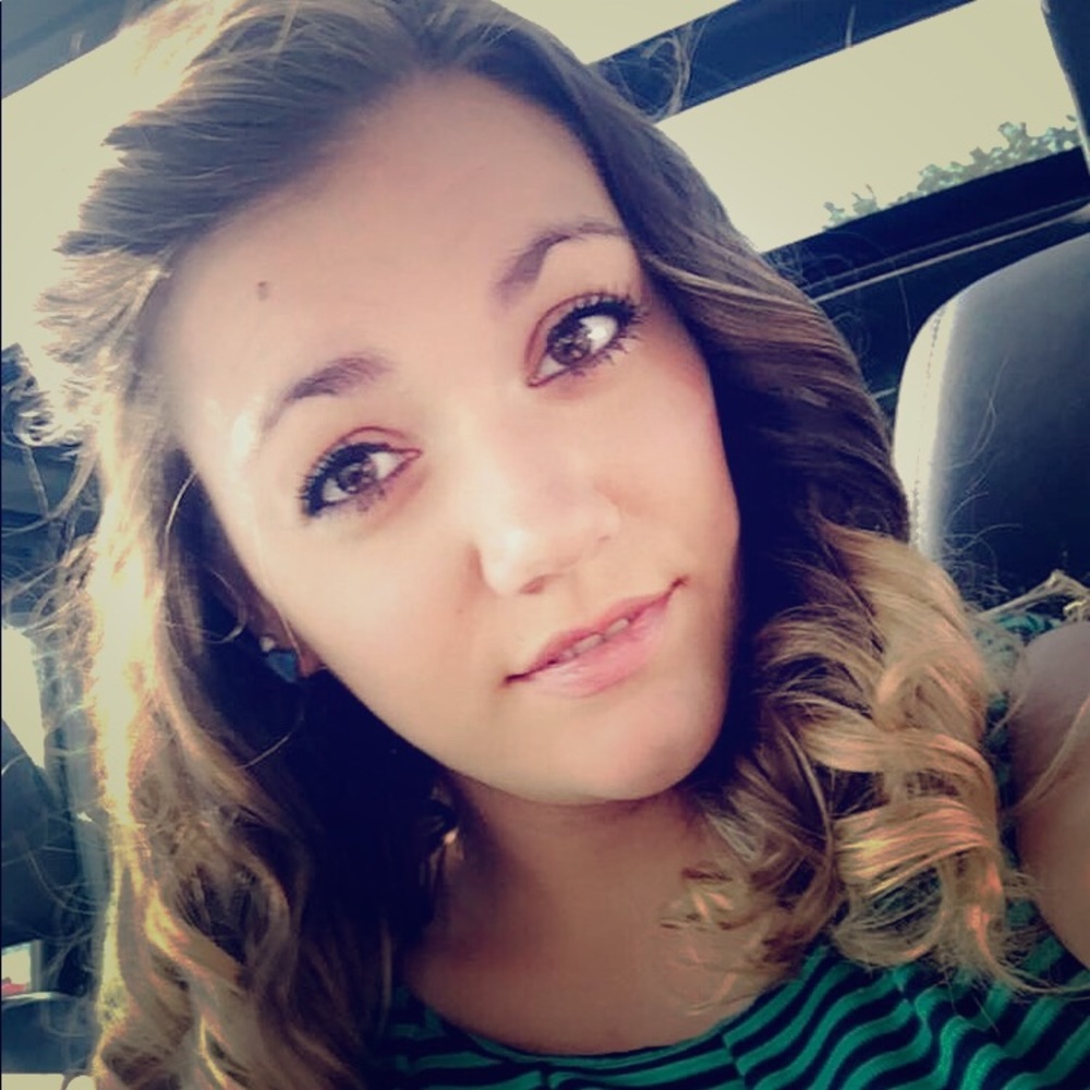 Meet your Posher, Haley